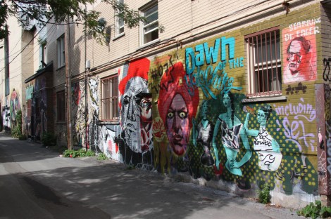 Alley between St-Denis and Drolet from Duluth to Roy